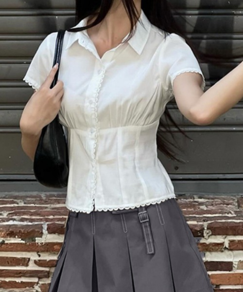 lilful(リルフル)の「【ネクタイ付き】コンパクトパフスリーブレースブラウス スカラップレース(シャツ/ブラウス・レディース・ホワイト・M/L)」の3枚目の写真