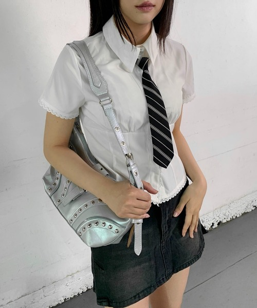 lilful(リルフル)の「【ネクタイ付き】コンパクトパフスリーブレースブラウス スカラップレース(シャツ/ブラウス・レディース・ホワイト・M/L)」の10枚目の写真