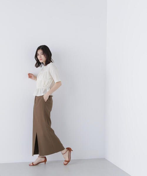 NATURAL BEAUTY BASIC（ナチュラルビューティーベーシック）の「◇シャーリングペプラムカットソー半袖（Tシャツ/カットソー・レディース・オフホワイト/ダークブラウン/ラベンダー・FREE）」の7枚目の写真