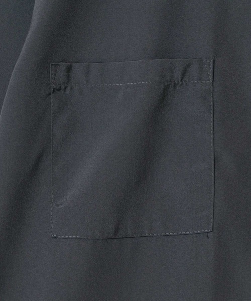 SITRY(シトリー)の「Open Collarr Shirt & Tapered Trousers/ポリストレッチ オープンカラーシャツ&テーパードパンツ セットアップ 上下セット(セットアップ・メンズ・チャコール/ブラック/ベージュ/ネイビー・M/L/XL)」の5枚目の写真