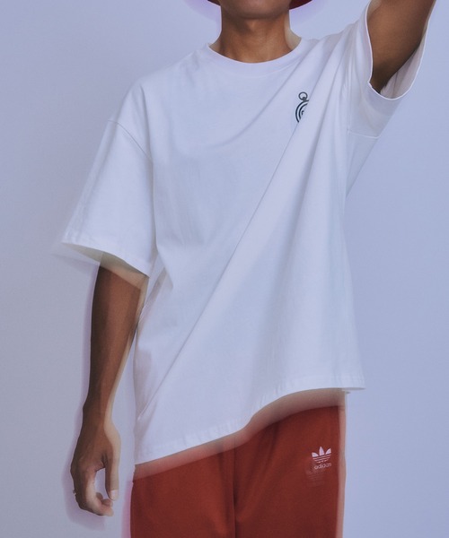 Good Time Apartment（グッドタイムアパートメント）の「【Good Time Apartment】【キッズサイズ有り】Ms GRAPHIC T-SHIRT（Tシャツ/カットソー・レディース・ブラック/ホワイト・S/M/L/XL/150）」の5枚目の写真