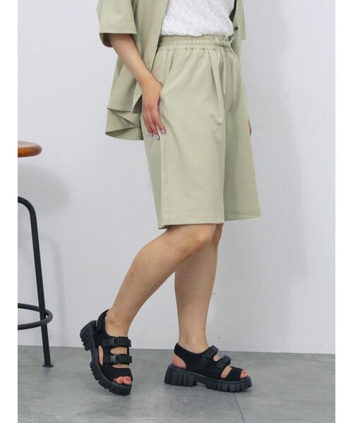 ehka sopo(エヘカソポ)の「イージーショートパンツ(その他パンツ・レディース・グリーン/ベージュ/グレー・F)」の5枚目の写真