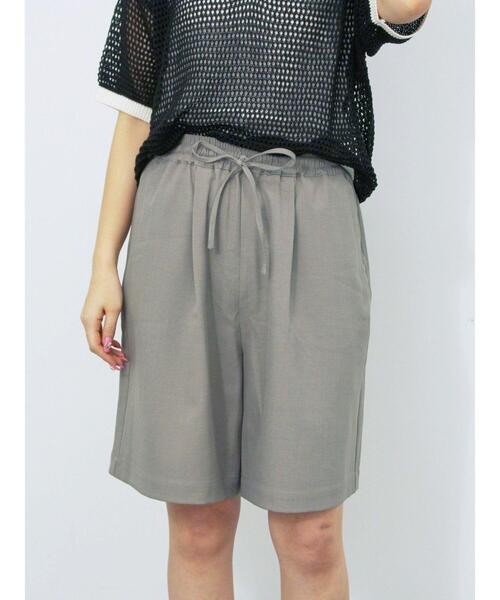 ehka sopo(エヘカソポ)の「イージーショートパンツ(その他パンツ・レディース・グリーン/ベージュ/グレー・F)」の22枚目の写真