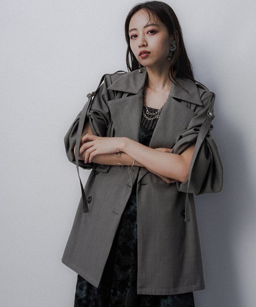 HARE（ハレ）の「ソデ2WAYトレンチジャケット(HARE)（トレンチコート・レディース・グレー/ブラック・FREE）」の10枚目の写真