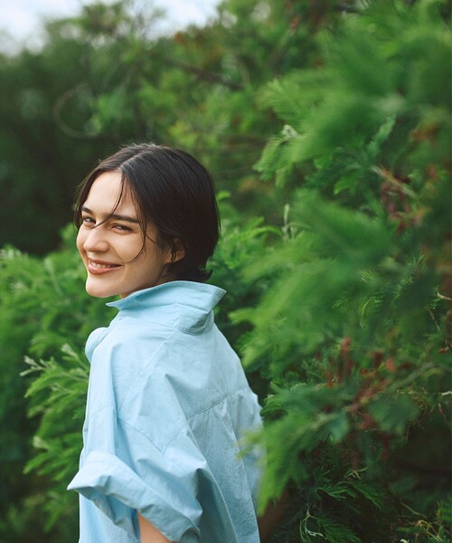 Demi-Luxe BEAMS（デミルクス ビームス）の「【1/9再値下げ】AK+1 / ハーフスリーブ コットン シャツ（シャツ/ブラウス・レディース・サックスブルー/ホワイト・ONE SIZE）」の4枚目の写真