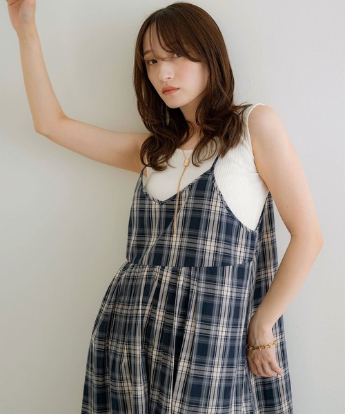 NOAHL(ノアル)の「【NOAHL】2wayチェック柄キャミソールワンピース(ワンピース・レディース・ブラック系/ネイビー系・S/M)」の16枚目の写真
