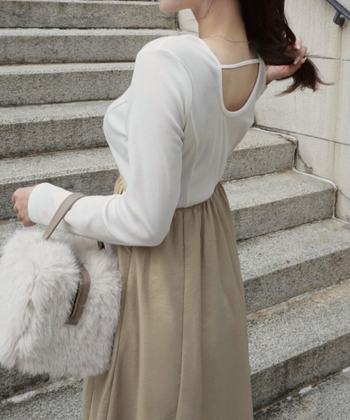 junoah(ジュノア)の「異素材ドッキングバックオープンワンピース(ワンピース・レディース・ライトベージュ/チャコール/ブラック・MEDIUM/SMALL/LARGE)」の9枚目の写真