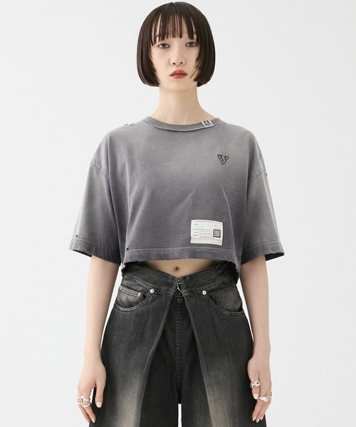 Maison MIHARA YASUHIRO(メゾンミハラヤスヒロ)の「【MIHARA YASUHIRO/ミハラヤスヒロ】SUN FADED CROPPED TEE/サンフェイデッドクロップドTシャツ(Tシャツ/カットソー・レディース・ブラック/レッド・38)」の16枚目の写真