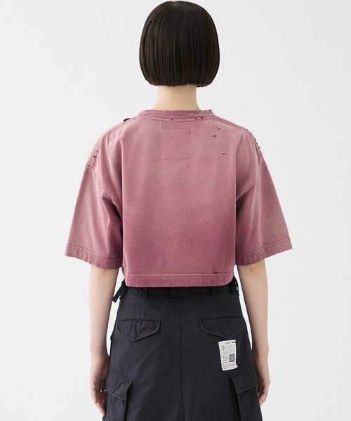 Maison MIHARA YASUHIRO(メゾンミハラヤスヒロ)の「【MIHARA YASUHIRO/ミハラヤスヒロ】SUN FADED CROPPED TEE/サンフェイデッドクロップドTシャツ(Tシャツ/カットソー・レディース・ブラック/レッド・38)」の6枚目の写真
