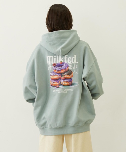 MILKFED.(ミルクフェド)の「DONUTS LOGO SWEAT HOODIE(パーカー・レディース・オフホワイト/ライトブルー/ブラック・M/L)」の3枚目の写真