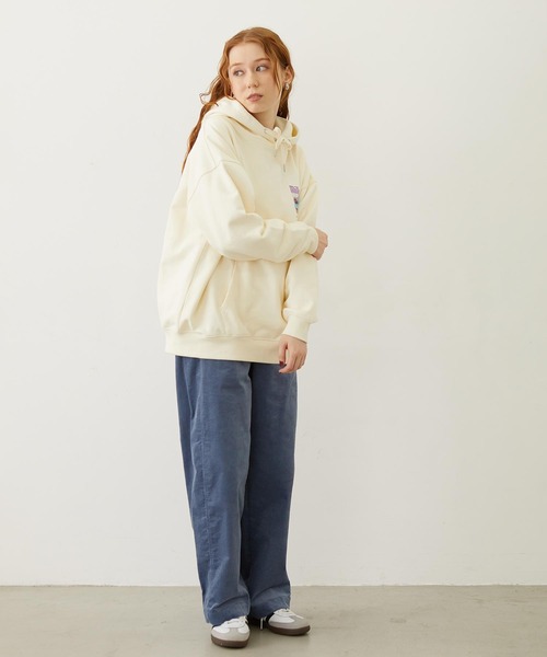 MILKFED.(ミルクフェド)の「DONUTS LOGO SWEAT HOODIE(パーカー・レディース・オフホワイト/ライトブルー/ブラック・M/L)」の16枚目の写真