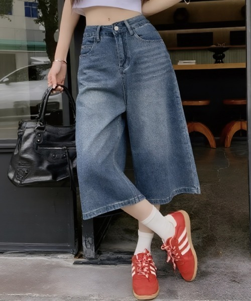 yuue' ( wear )（ユーイ）の「ウォッシュ加工バギーハーフデニムパンツ（デニムパンツ・レディース・ブラック/ブルー系その他/ブルー/ホワイト/ライトブルー・L/M/S）」の5枚目の写真