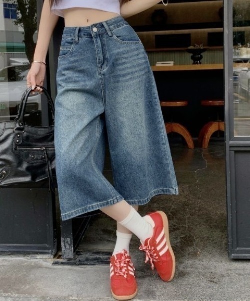 yuue' ( wear )（ユーイ）の「ウォッシュ加工バギーハーフデニムパンツ（デニムパンツ・レディース・ブラック/ブルー系その他/ブルー/ホワイト/ライトブルー・L/M/S）」の17枚目の写真