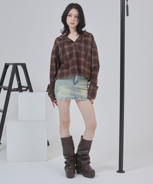 ENVYM(アンビー)の「クラッシュデニムミニスカ―ト(デニムスカート・レディース・ブラック/ブルー・MEDIUM/SMALL)」の8枚目の写真