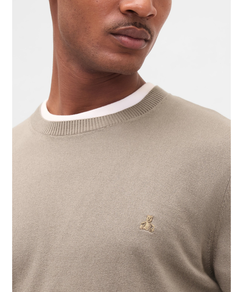 GAP（ギャップ）の「ブラナンベア刺繍 コットン クルーネックセーター（ニット/セーター・メンズ・ベージュ/グリーン/ブラウン/ブラック・XS/S/M/L/XL）」の7枚目の写真