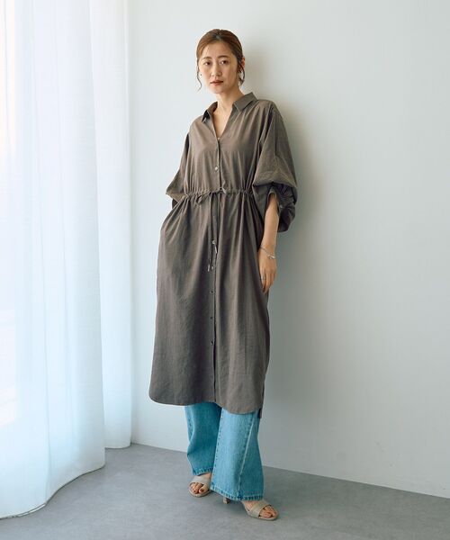 YECCA VECCA（イェッカヴェッカ）の「【UVカット】2way袖バルーンワンピース（シャツワンピース・レディース・チャコールグレー/ダークグリーン/オレンジ/ベージュ・FREE）」の12枚目の写真