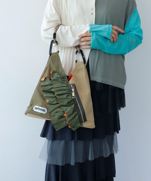 Cepica（セピカ）の「【RISLEY×OUTDOOR PRODUCTS 】miniバイカラートライアングルフリルバッグ（トートバッグ・レディース・ブラック/ベージュ・FREE）」の13枚目の写真