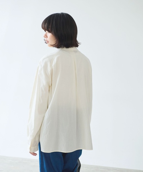 bulle de savon（ビュルデサボン）の「《early spring》コットン/シルク ローン ラグランシャツ（シャツ/ブラウス・レディース・サックスブルー/アイボリー・FREE）」の8枚目の写真