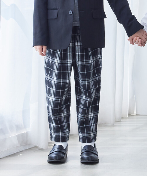 COMME CA ISM(コムサイズム)の「チェック テーパードパンツ(スラックス・キッズ・ブラック系・110cm/100cm/120cm/130cm/140cm/150cm)」の1枚目の写真