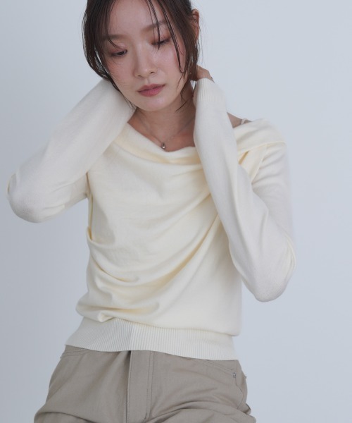 Bab（バブ）の「クロスドレープニットプルオーバー（ニット/セーター・レディース・ブラウン/チャコールグレー/アイボリー/ピンク・FREE）」の15枚目の写真
