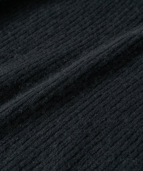 RIVE DROITE（リヴドロワ）の「【柔らかく滑らかな肌触り】カシミヤ混ウールシアータートルニット（ニット/セーター・レディース・ブラック/グレー/オフホワイト・FREE）」の16枚目の写真