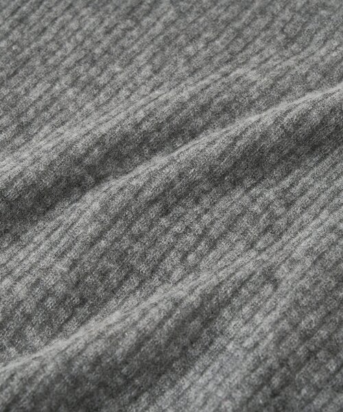 RIVE DROITE（リヴドロワ）の「【柔らかく滑らかな肌触り】カシミヤ混ウールシアータートルニット（ニット/セーター・レディース・ブラック/グレー/オフホワイト・FREE）」の18枚目の写真