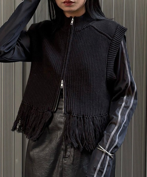 &g'aime（アンジェム）の「【&g'aime】フリンジニットベスト　Fringe Knit Vest（ニット/セーター・レディース・アイボリー/ブラック/チャコールグレー・FREE）」の3枚目の写真