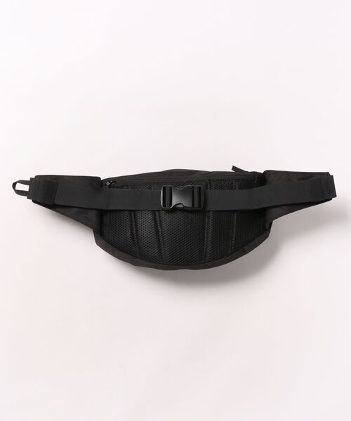BEN DAVIS（ベンデイビス）の「【BEN DAVIS/ベンデイビス】カラビナ付き ウェストバッグ（ボディバッグ/ウエストポーチ・メンズ・ブラック・FREE）」の3枚目の写真