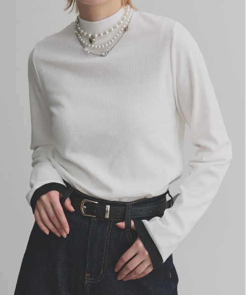 ad thie(アドティエ)の「配色アソートスリーブ ハイネックトップス(Tシャツ/カットソー・レディース・チャコールグレー/チャコールグレー×ブラック/ブラウン系1/ブラウン系2/グレー系1/グレー系2/ブラック系1/ブラック系2/カーキ系1/カーキ系2/ホワイト系1/ホワイト系2/ブラック系3/ブルー系1/ピンク系1/ピンク系2/ホワイト系3/ブルー系2・MEDIUM/LARGE/LL)」の3枚目の写真