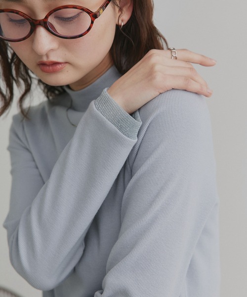 ad thie(アドティエ)の「配色アソートスリーブ ハイネックトップス(Tシャツ/カットソー・レディース・チャコールグレー/チャコールグレー×ブラック/ブラウン系1/ブラウン系2/グレー系1/グレー系2/ブラック系1/ブラック系2/カーキ系1/カーキ系2/ホワイト系1/ホワイト系2/ブラック系3/ブルー系1/ピンク系1/ピンク系2/ホワイト系3/ブルー系2・MEDIUM/LARGE/LL)」の22枚目の写真