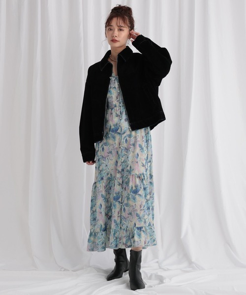 mysty woman（ミスティウーマン）の「フロッキー加工デニムジャケット 583333（デニムジャケット・レディース・ブラック・FREE）」の3枚目の写真