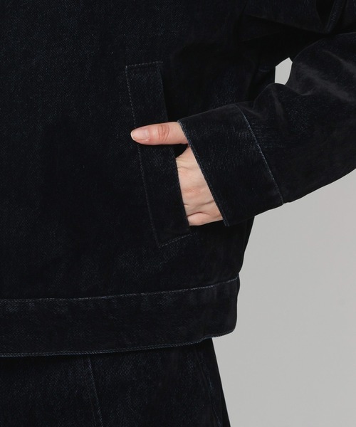 mysty woman（ミスティウーマン）の「フロッキー加工デニムジャケット 583333（デニムジャケット・レディース・ブラック・FREE）」の13枚目の写真