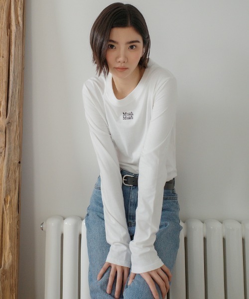muahmuah(ムーアムーア)の「A'GEM/9 × .kom 『muah muah/ムーアムーア』 PIGMENT CROP LONG SLEEVE T-SHIRT/ピグメント クロップ長袖Tシャツ(Tシャツ/カットソー・レディース・ホワイト/ピンク/ブラック/カーキ/グレー・FREE)」の19枚目の写真