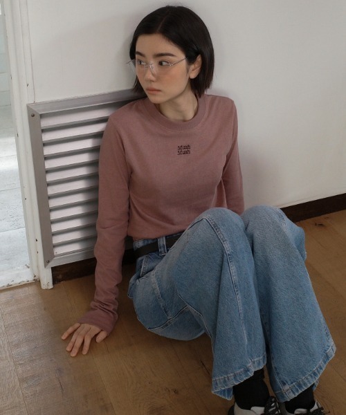 muahmuah(ムーアムーア)の「A'GEM/9 × .kom 『muah muah/ムーアムーア』 PIGMENT CROP LONG SLEEVE T-SHIRT/ピグメント クロップ長袖Tシャツ(Tシャツ/カットソー・レディース・ホワイト/ピンク/ブラック/カーキ/グレー・FREE)」の9枚目の写真