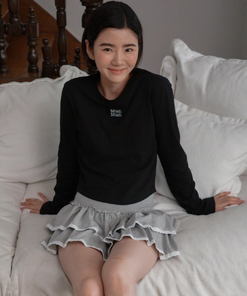 muahmuah(ムーアムーア)の「A'GEM/9 × .kom 『muah muah/ムーアムーア』 PIGMENT CROP LONG SLEEVE T-SHIRT/ピグメント クロップ長袖Tシャツ(Tシャツ/カットソー・レディース・ホワイト/ピンク/ブラック/カーキ/グレー・FREE)」の22枚目の写真