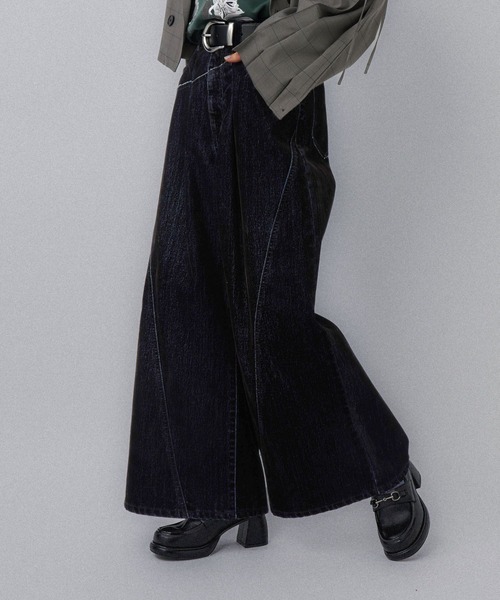 HARE（ハレ）の「フロッキーデニムワイドパンツ(HARE)（デニムパンツ・レディース・ブラック/グレー/レッド・FREE）」の9枚目の写真