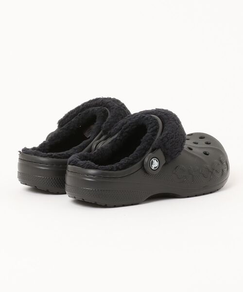 crocs(クロックス)の「《crocs》バヤ ラインドファズストラップクロッグ(サンダル・メンズ・ブラック/ホワイト系その他・22.0cm/23.0cm/24.0cm/25.0cm)」の3枚目の写真