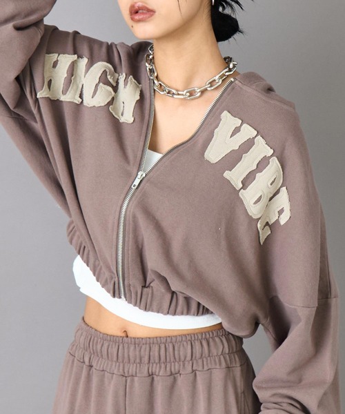 ANAP（アナップ）の「ワッペン ロゴ 裏毛 スウェット ジップパーカー（パーカー・レディース・ピンク/ブラウン/グレー・F）」の3枚目の写真