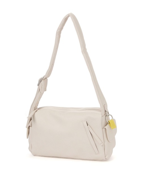 studio CLIP（スタディオクリップ）の「からだよろこぶサイドポケットショルダーバッグ（ショルダーバッグ・レディース・アイボリー/ブラック/カーキ・FREE）」の9枚目の写真