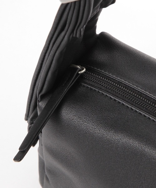 studio CLIP（スタディオクリップ）の「からだよろこぶサイドポケットショルダーバッグ（ショルダーバッグ・レディース・アイボリー/ブラック/カーキ・FREE）」の15枚目の写真