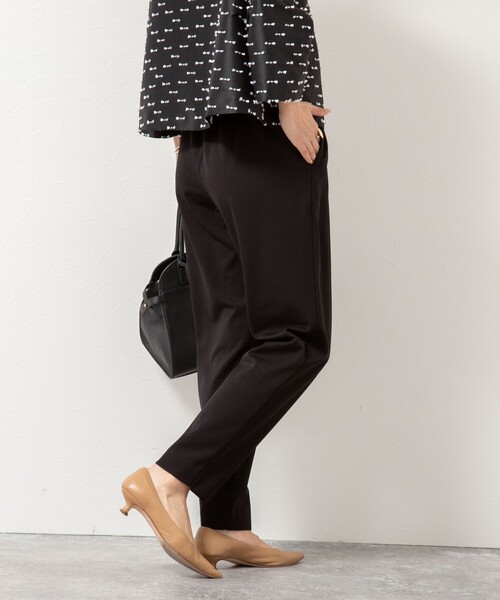 NOLLEY’S(ノーリーズ)の「ウォッシャブル裏起毛イージーテーパードパンツ(その他パンツ・レディース・チャコールグレー/グレー/ブラック・38/36/34)」の20枚目の写真