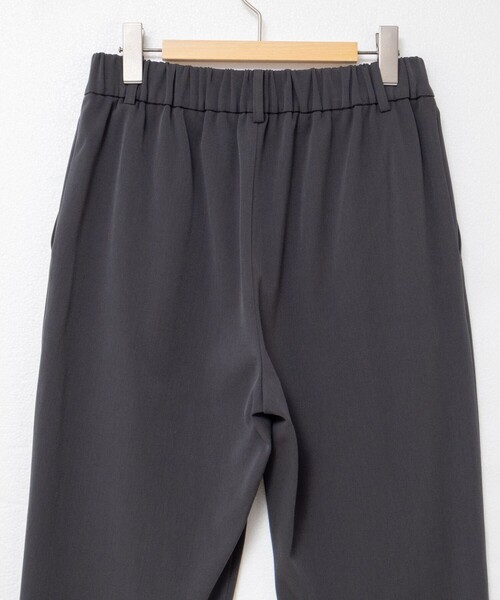 NOLLEY’S(ノーリーズ)の「ウォッシャブル裏起毛イージーテーパードパンツ(その他パンツ・レディース・チャコールグレー/グレー/ブラック・38/36/34)」の12枚目の写真