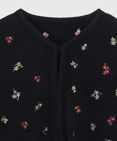 CREDONA（クレドナ）の「FLOWER EMBROIDERY KNIT JACKET/フラワーエンブロイダリーニットジャケット（カーディガン/ボレロ・レディース・ブラック/グレー・FREE）」の9枚目の写真