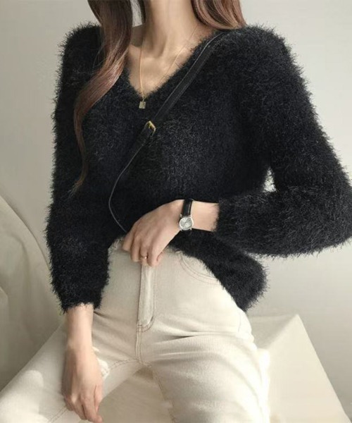 Miniministore(ミニミニストア)の「モヘア調ニット Vネックシャギートップス(ニット/セーター・レディース・グレー/ホワイト/ピンク/ブルー/ブラック・FREE)」の3枚目の写真