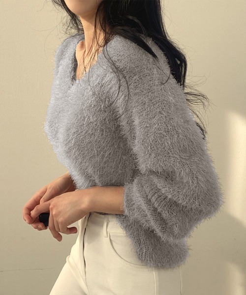 Miniministore(ミニミニストア)の「モヘア調ニット Vネックシャギートップス(ニット/セーター・レディース・グレー/ホワイト/ピンク/ブルー/ブラック・FREE)」の7枚目の写真