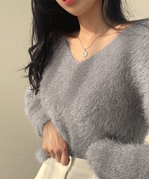 Miniministore(ミニミニストア)の「モヘア調ニット Vネックシャギートップス(ニット/セーター・レディース・グレー/ホワイト/ピンク/ブルー/ブラック・FREE)」の8枚目の写真