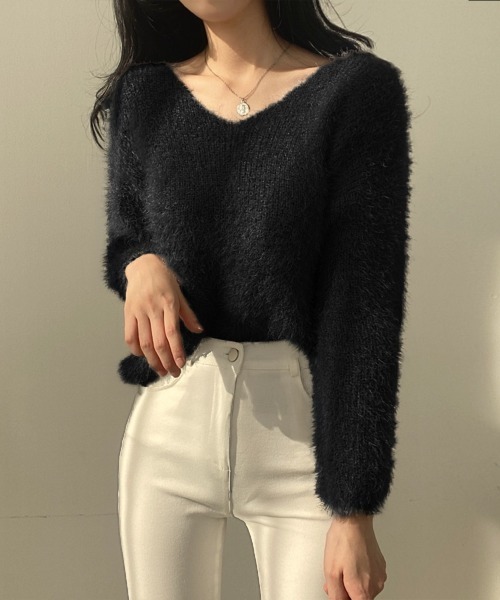 Miniministore(ミニミニストア)の「モヘア調ニット Vネックシャギートップス(ニット/セーター・レディース・グレー/ホワイト/ピンク/ブルー/ブラック・FREE)」の10枚目の写真