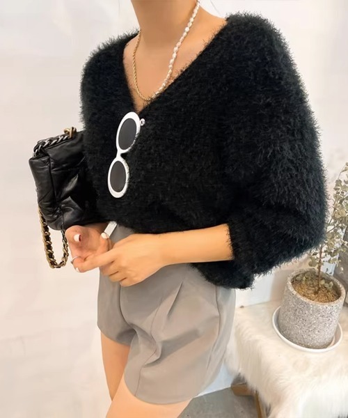 Miniministore(ミニミニストア)の「モヘア調ニット Vネックシャギートップス(ニット/セーター・レディース・グレー/ホワイト/ピンク/ブルー/ブラック・FREE)」の11枚目の写真