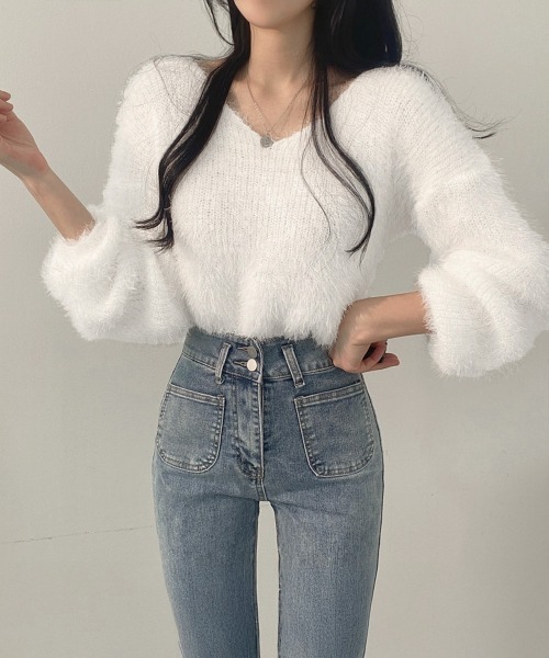 Miniministore(ミニミニストア)の「モヘア調ニット Vネックシャギートップス(ニット/セーター・レディース・グレー/ホワイト/ピンク/ブルー/ブラック・FREE)」の16枚目の写真