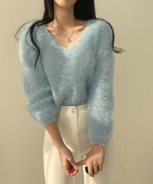 Miniministore(ミニミニストア)の「モヘア調ニット Vネックシャギートップス(ニット/セーター・レディース・グレー/ホワイト/ピンク/ブルー/ブラック・FREE)」の18枚目の写真